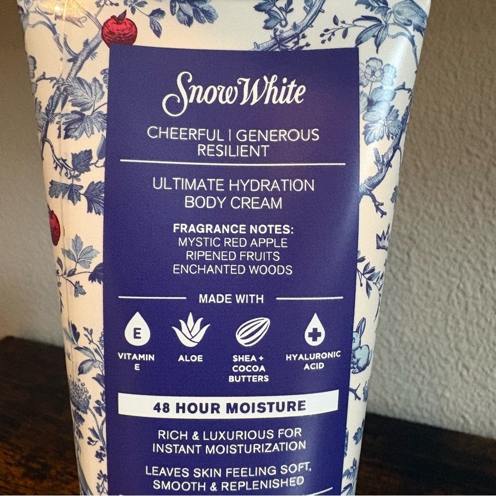 Snow White Disney Princess Ultimate Hydration Body Cream Shea Butter Lotion - Picture 4 of 4
